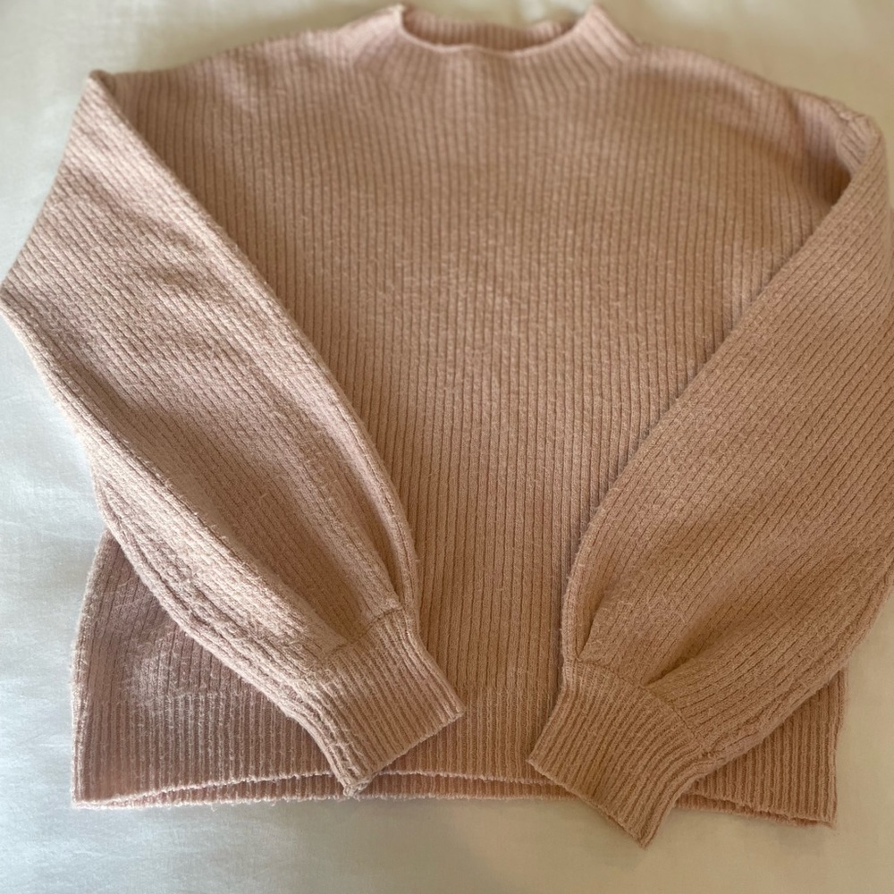 Pink bubble sleeve sweater